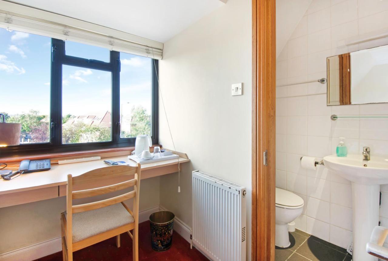The Brent Hotel - London - Wembley Harrow Bagian luar foto